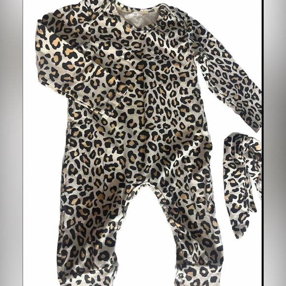 Toddler‎ girl size 24M leopard print one piece with easy access snaps. - Picture 1 of 2